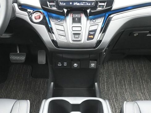 Used 2026 Honda Odyssey Touring image 25