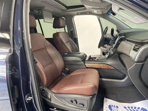 Used 2019 Chevrolet Suburban Premier w/ Premier Plus Edition image 27