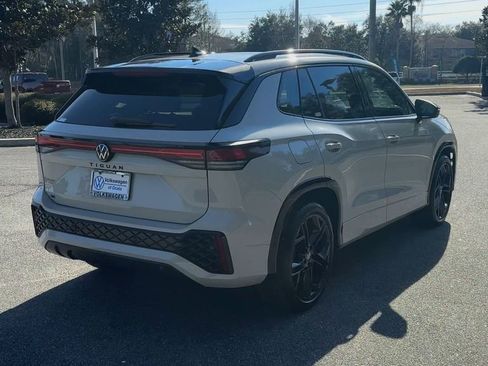 New 2026 Volkswagen Tiguan SE R-Line image 8