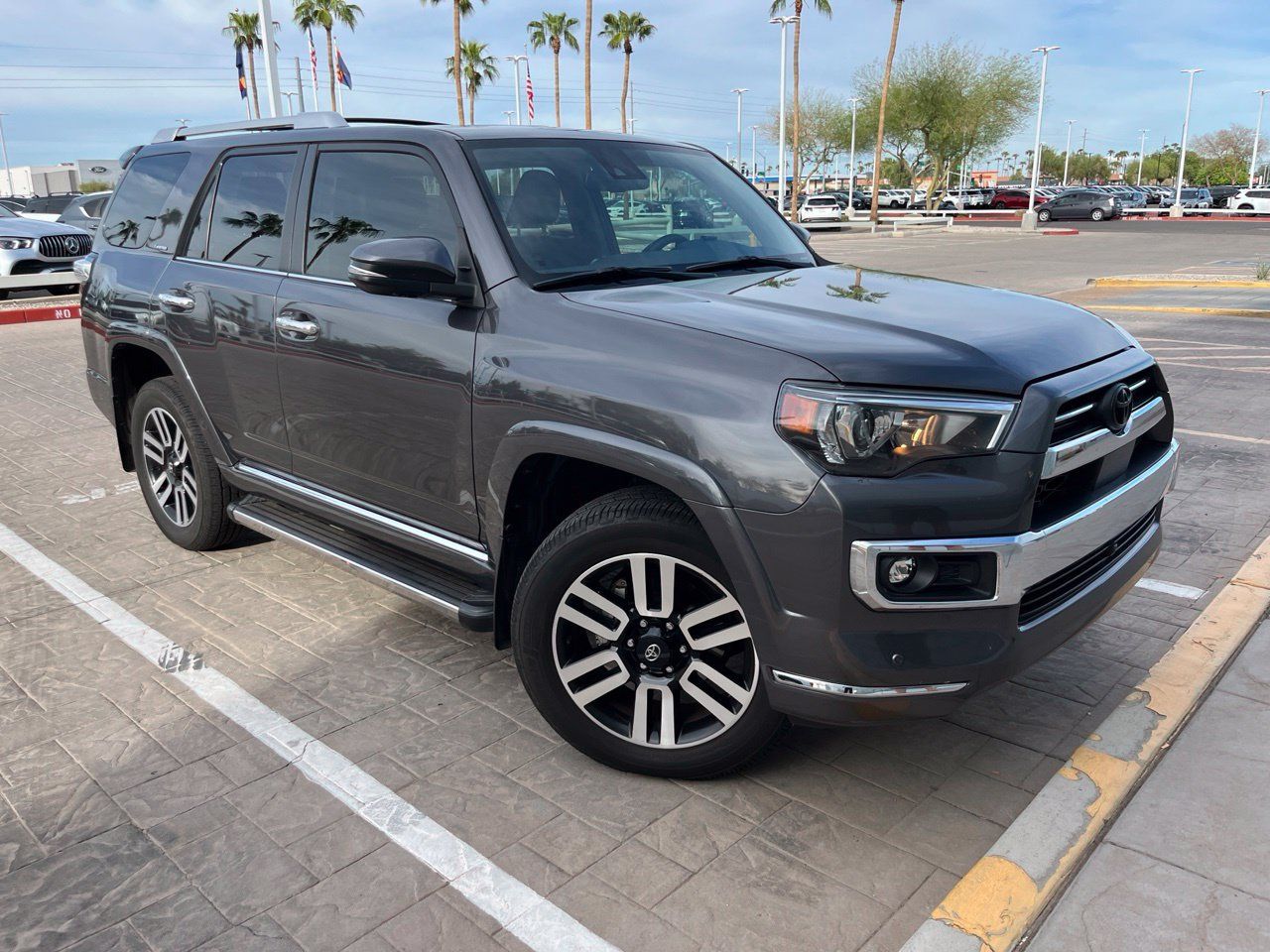 Used 2022 Toyota 4Runner Limited AWD/4WD image 3