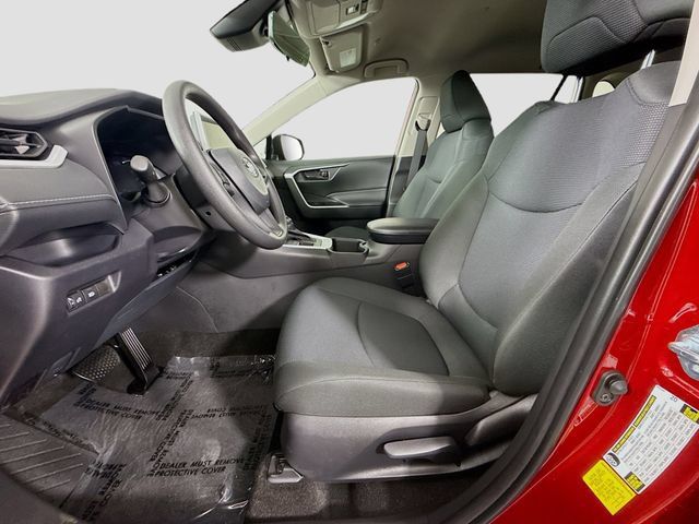 Certified 2025 Toyota RAV4 LE AWD/4WD image 21