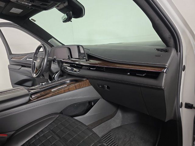 Used 2022 Cadillac Escalade Sport Platinum w/ LPO, ONYX Package AWD/4WD image 32