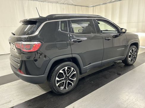 Used 2022 Jeep Compass Limited w/ Sun and Sound Group AWD/4WD image 2