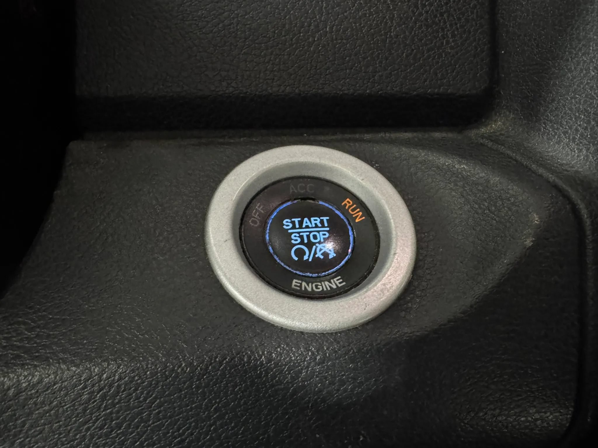 Used 2015 RAM 1500 Limited AWD/4WD image 17