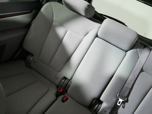 Used 2012 Hyundai Santa Fe GLS image 12