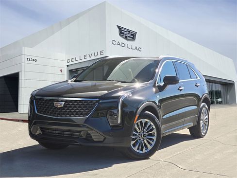 Certified 2025 Cadillac XT4 Premium Luxury image 1