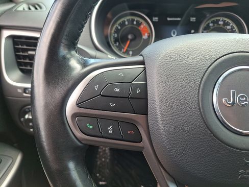 Used 2021 Jeep Cherokee Latitude Lux w/ Comfort/Convenience Group AWD/4WD image 20