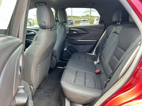 Used 2023 Chevrolet TrailBlazer RS FWD image 16