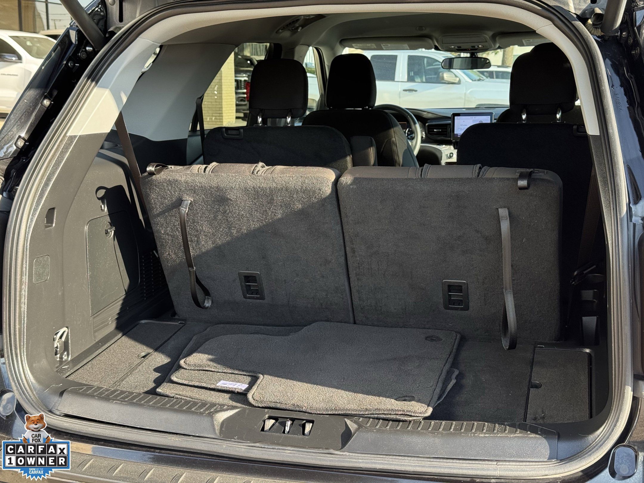 Used 2023 Ford Explorer XLT AWD/4WD image 33