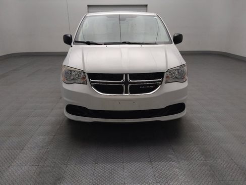 Used 2019 Dodge Grand Caravan SE FWD image 14