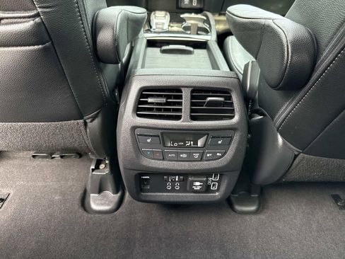 Used 2019 Honda Pilot Touring image 21