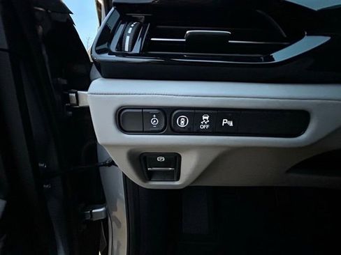 Used 2025 Acura MDX w/ Technology Package image 14