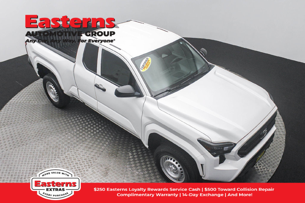 Used 2025 Toyota Tacoma SR RWD image 4