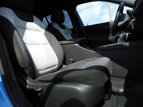 Used 2025 Chevrolet Trax RS w/ Driver Confidence Package FWD image 31