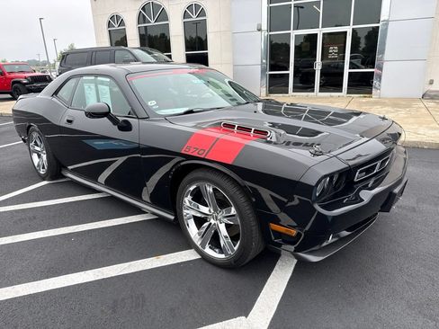 Used 2009 Dodge Challenger R/T RWD image 2