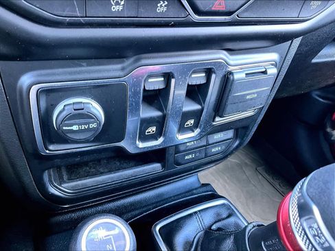 Used 2023 Jeep Wrangler Willys image 26