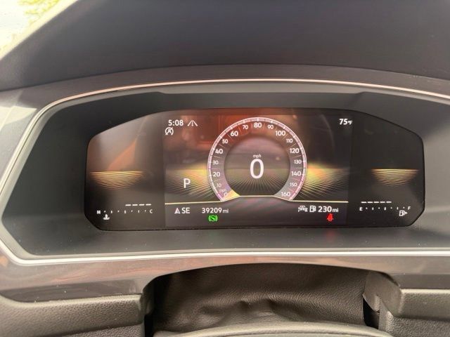 Certified 2024 Volkswagen Tiguan SE R-Line AWD/4WD image 18