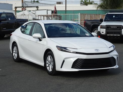 New 2026 Toyota Camry LE image 2