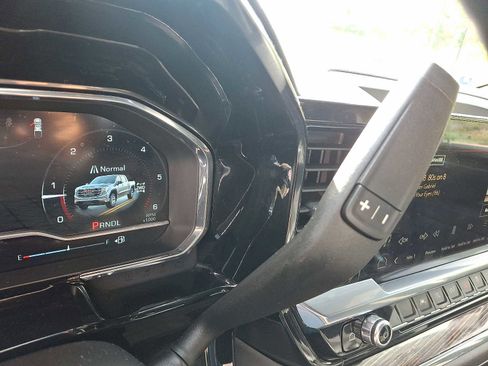 Used 2023 GMC Sierra 1500 Elevation image 16