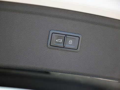 Used 2024 Audi Q5 2.0T Premium Plus AWD/4WD image 33