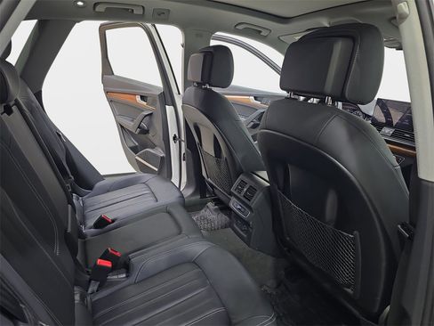 Certified 2023 Audi Q5 2.0T Premium Plus w/ Premium Plus Package image 13