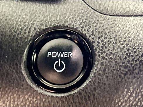 Used 2025 Toyota Camry SE FWD image 23