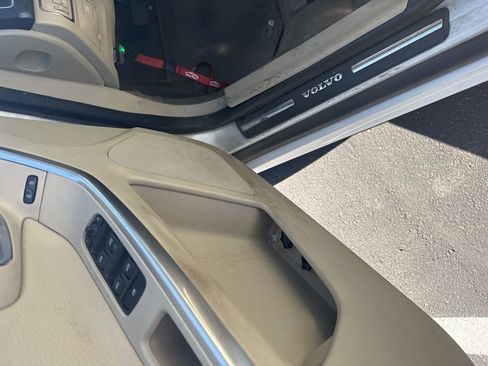 Used 2014 Volvo XC60 3.2 w/ Protection Package image 27