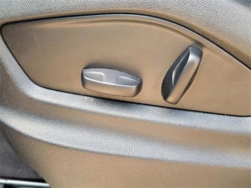 Used 2024 Porsche Cayenne image 35