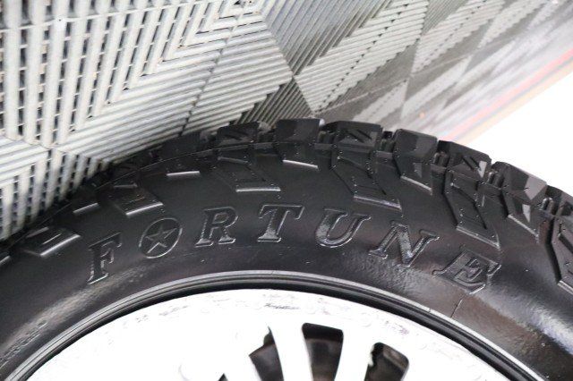 Used 2014 Ford F250 Platinum w/ FX4 Off-Road Package AWD/4WD image 95
