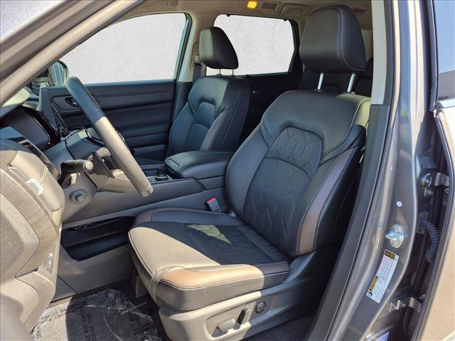 Used 2026 Nissan Pathfinder Platinum w/ Cargo Package AWD/4WD image 16