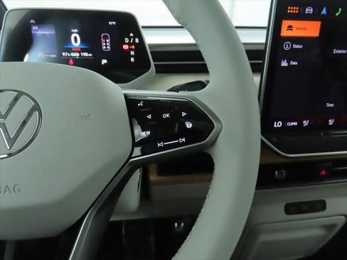 New 2025 Volkswagen ID. Buzz Pro S Plus image 12