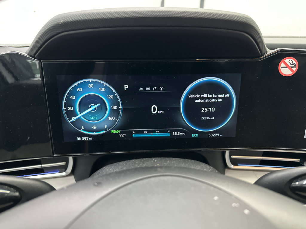 Used 2025 Hyundai Elantra Limited FWD image 28