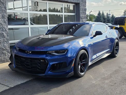 Used 2021 Chevrolet Camaro ZL1 RWD image 1