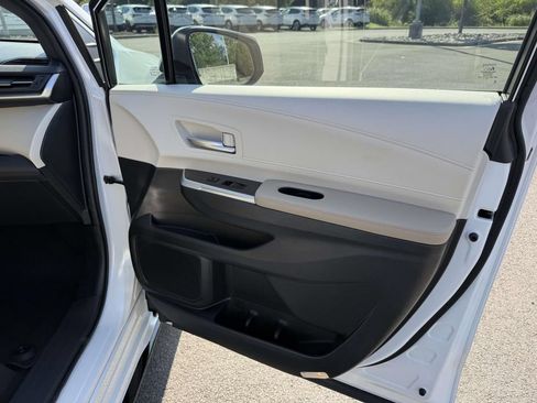 Used 2024 Toyota Sienna Limited AWD/4WD image 15