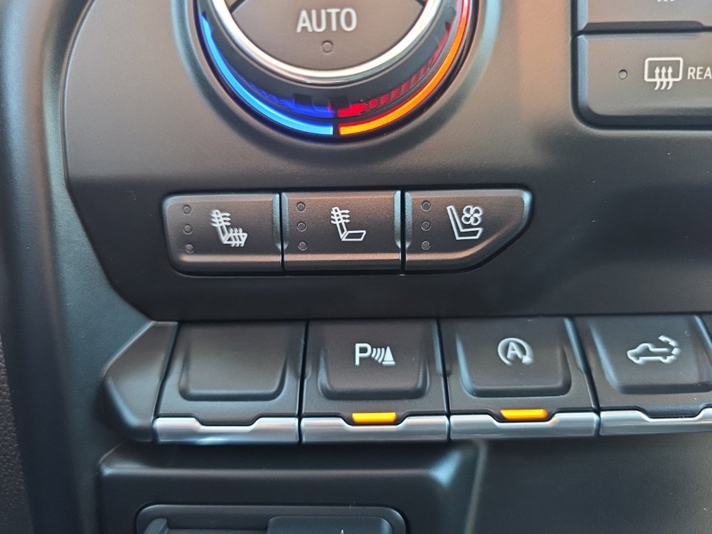 Used 2019 Chevrolet Silverado 1500 LTZ AWD/4WD image 50