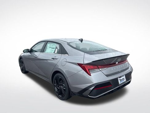 New 2026 Hyundai Elantra SEL Sport Premium FWD image 8