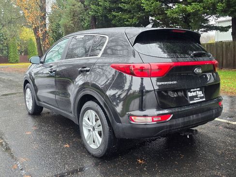 Used 2018 Kia Sportage LX image 4