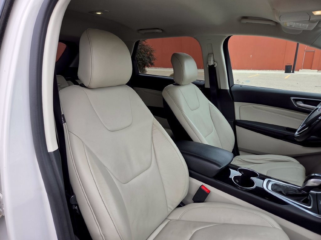 Used 2015 Ford Edge Titanium FWD image 31