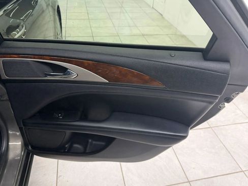 Used 2017 Lincoln MKZ Reserve FWD image 18