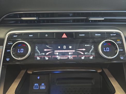 Used 2023 Genesis GV80 2.5T w/ Prestige 20" Package AWD/4WD image 24