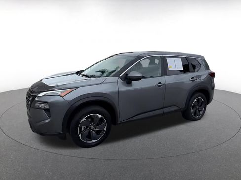Used 2025 Nissan Rogue SV FWD image 8