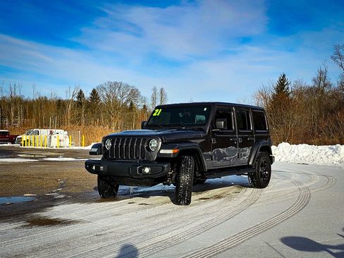 Certified 2021 Jeep Wrangler Unlimited Sahara image 8