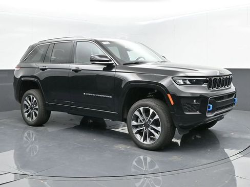 Used 2024 Jeep Grand Cherokee Overland w/ Advanced Protech Group III AWD/4WD image 1