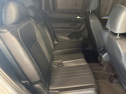 Used 2024 Volkswagen Tiguan SE R-Line image 37