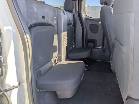 Used 2024 Nissan Frontier S w/ Technology Package image 27