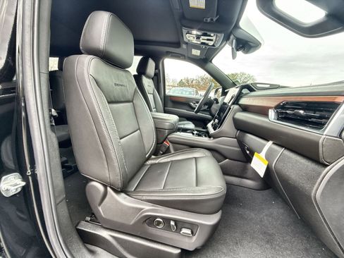 New 2026 GMC Yukon XL Denali w/ Sun & Power Step Package image 28