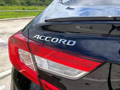 Used 2022 Honda Accord Sport Special Edition image 9