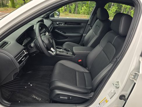 Used 2025 Honda Civic Sport Touring image 11