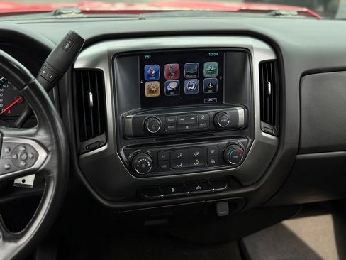 Used 2018 Chevrolet Silverado 1500 LT AWD/4WD image 17