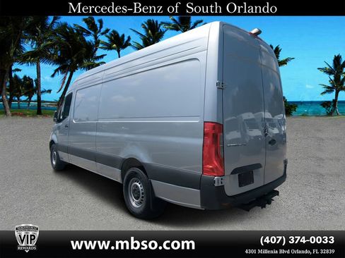 Used 2025 Mercedes-Benz Sprinter 2500 image 15